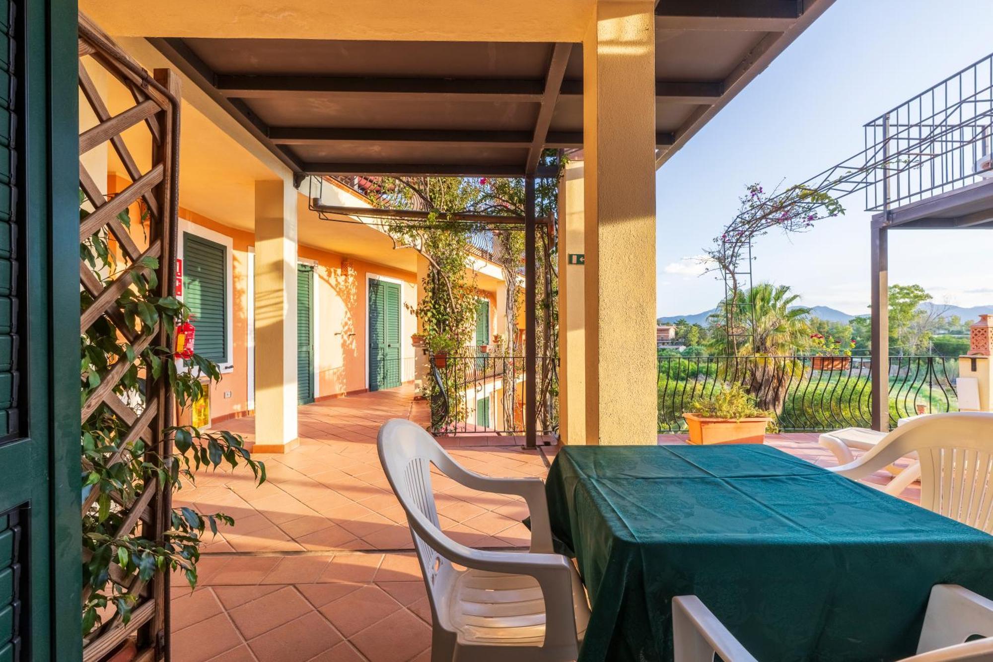 Domus De Janas Sul Mare Hotel