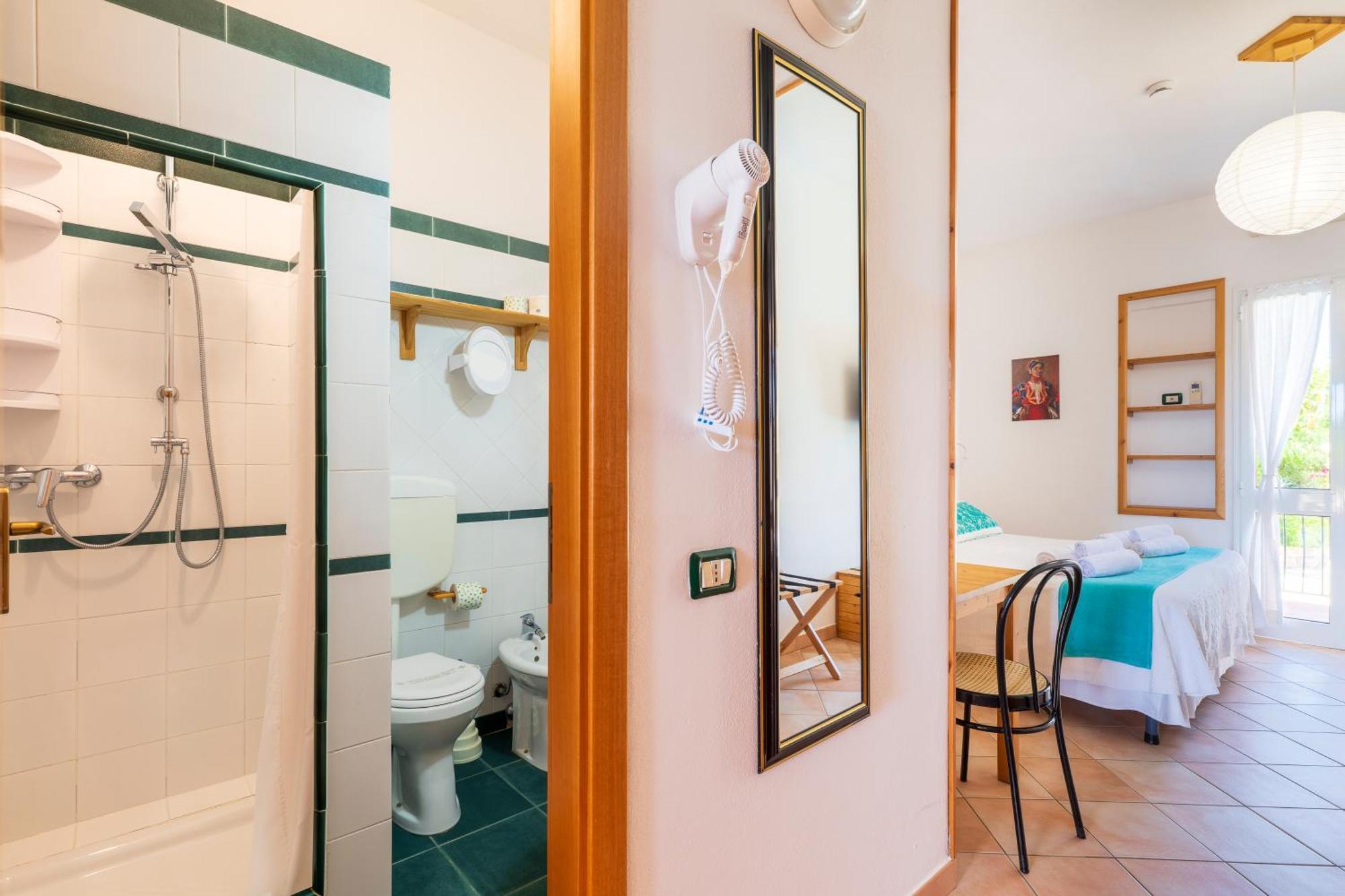 Domus De Janas Sul Mare Hotel