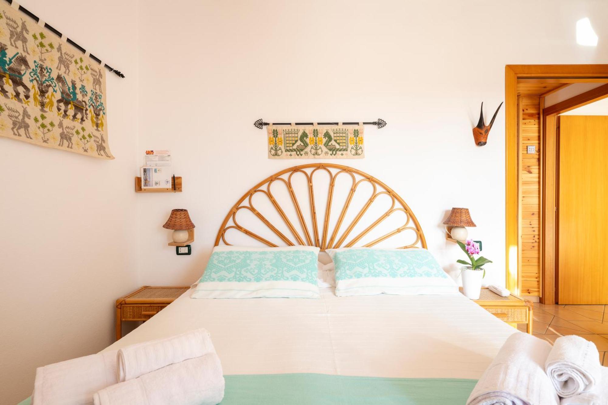 Domus De Janas Sul Mare Hotel Bari Sardo