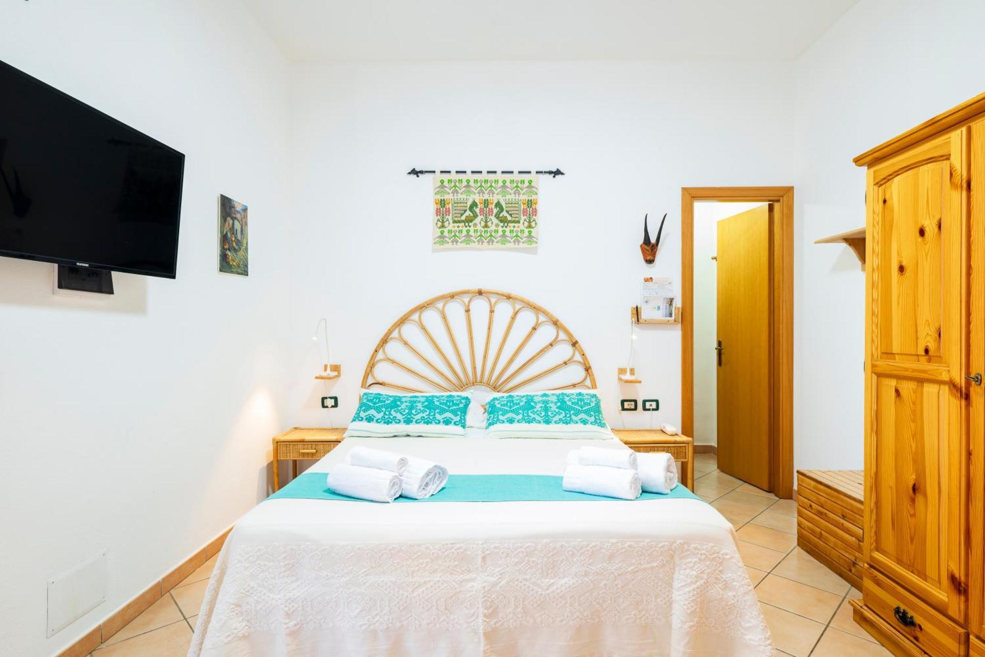 Domus De Janas Sul Mare 3*