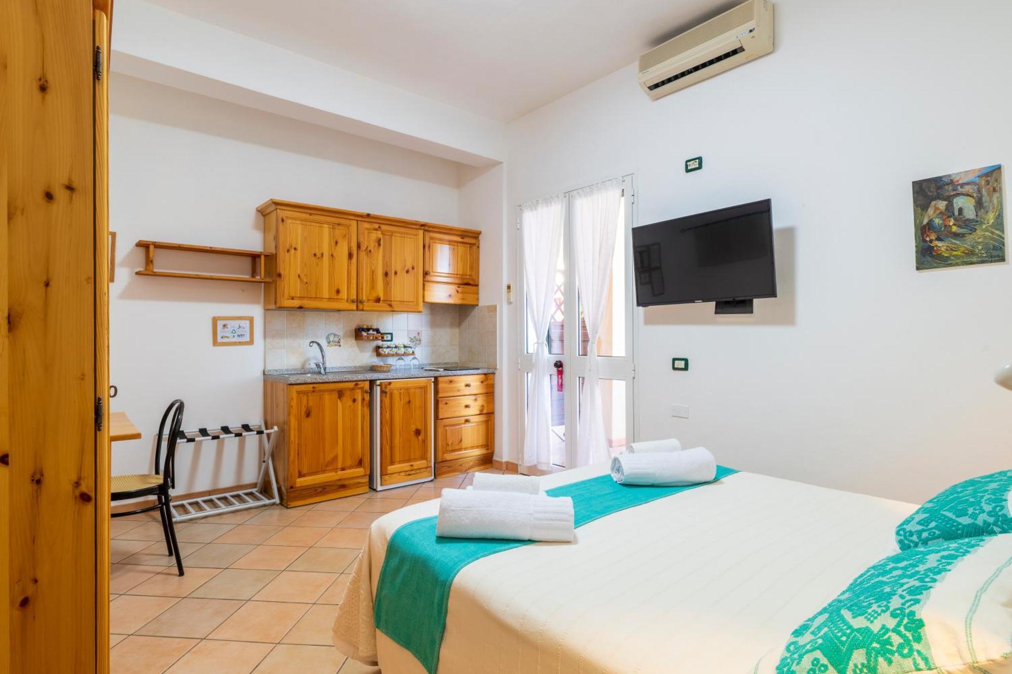 Domus De Janas Sul Mare Hotel 3*