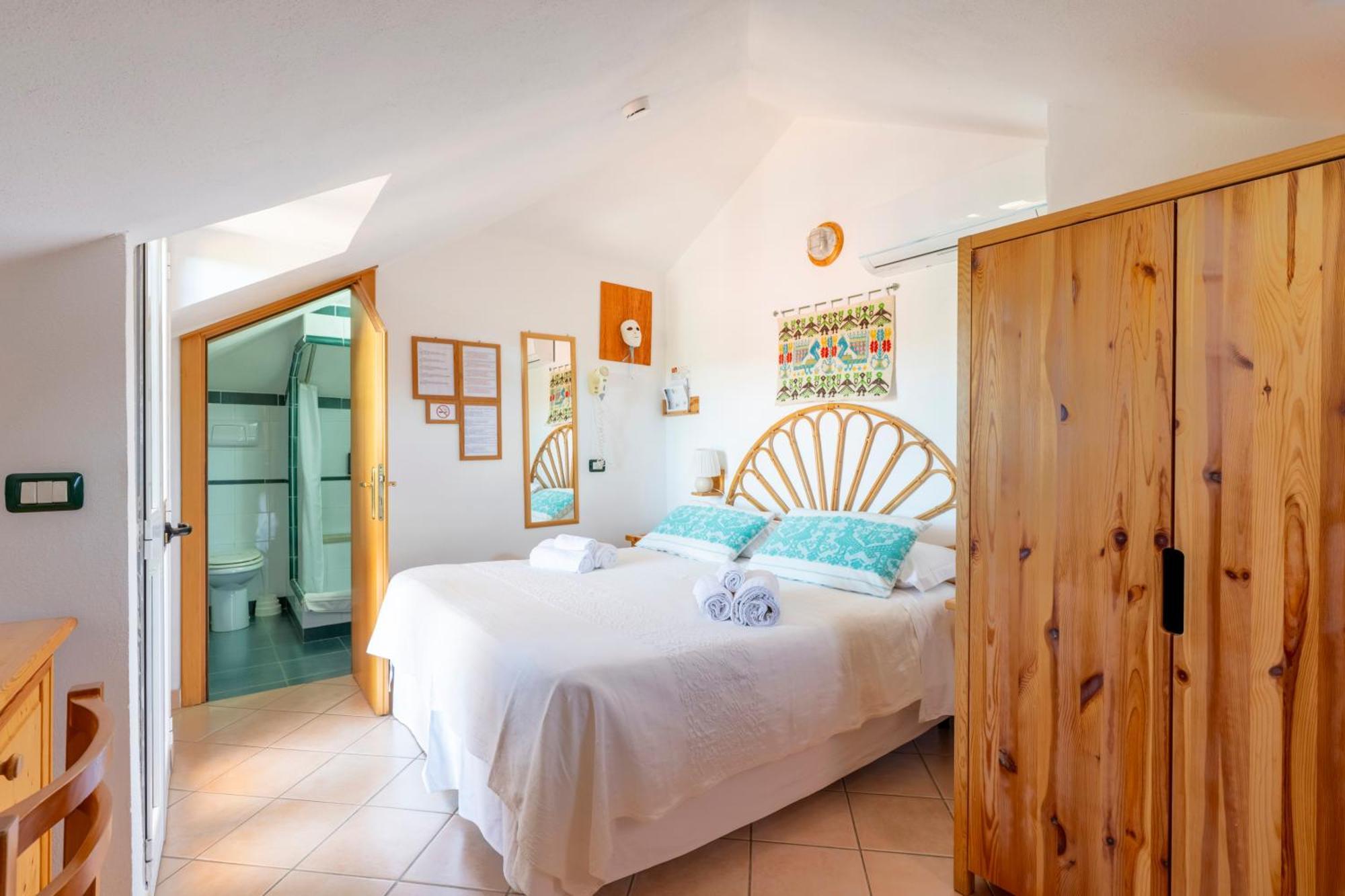 Domus De Janas Sul Mare Hotel Bari Sardo