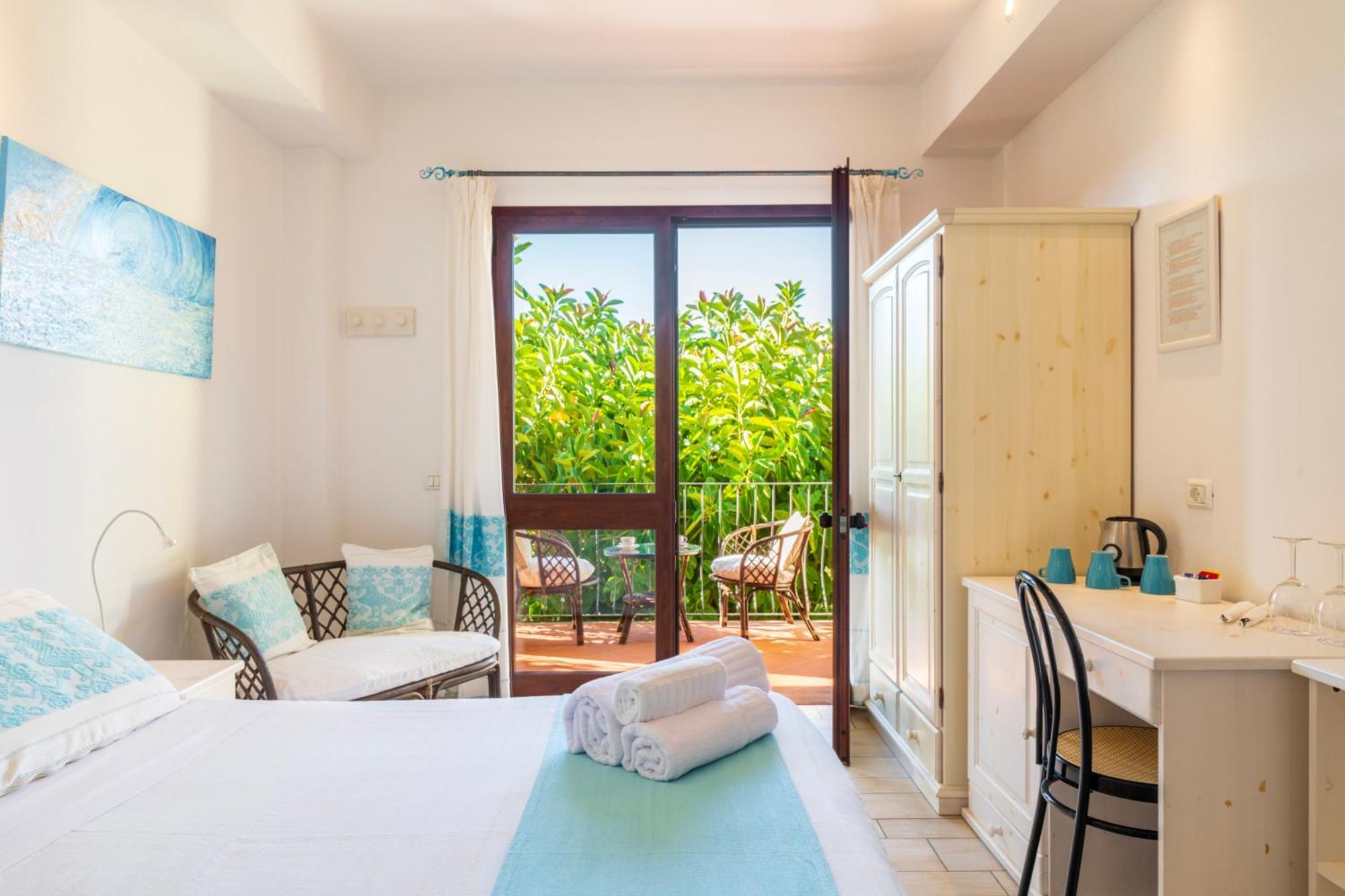Domus De Janas Sul Mare 3*