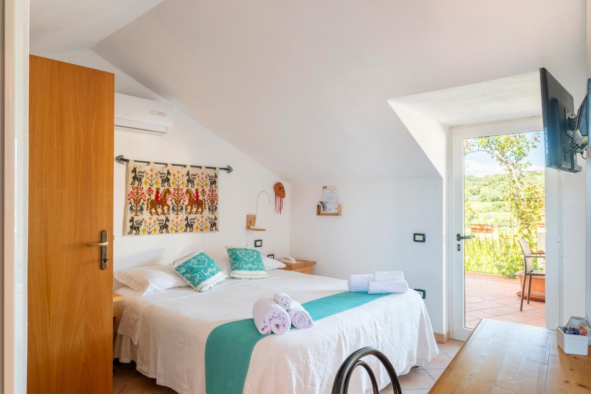 Domus De Janas Sul Mare Hotel 3*