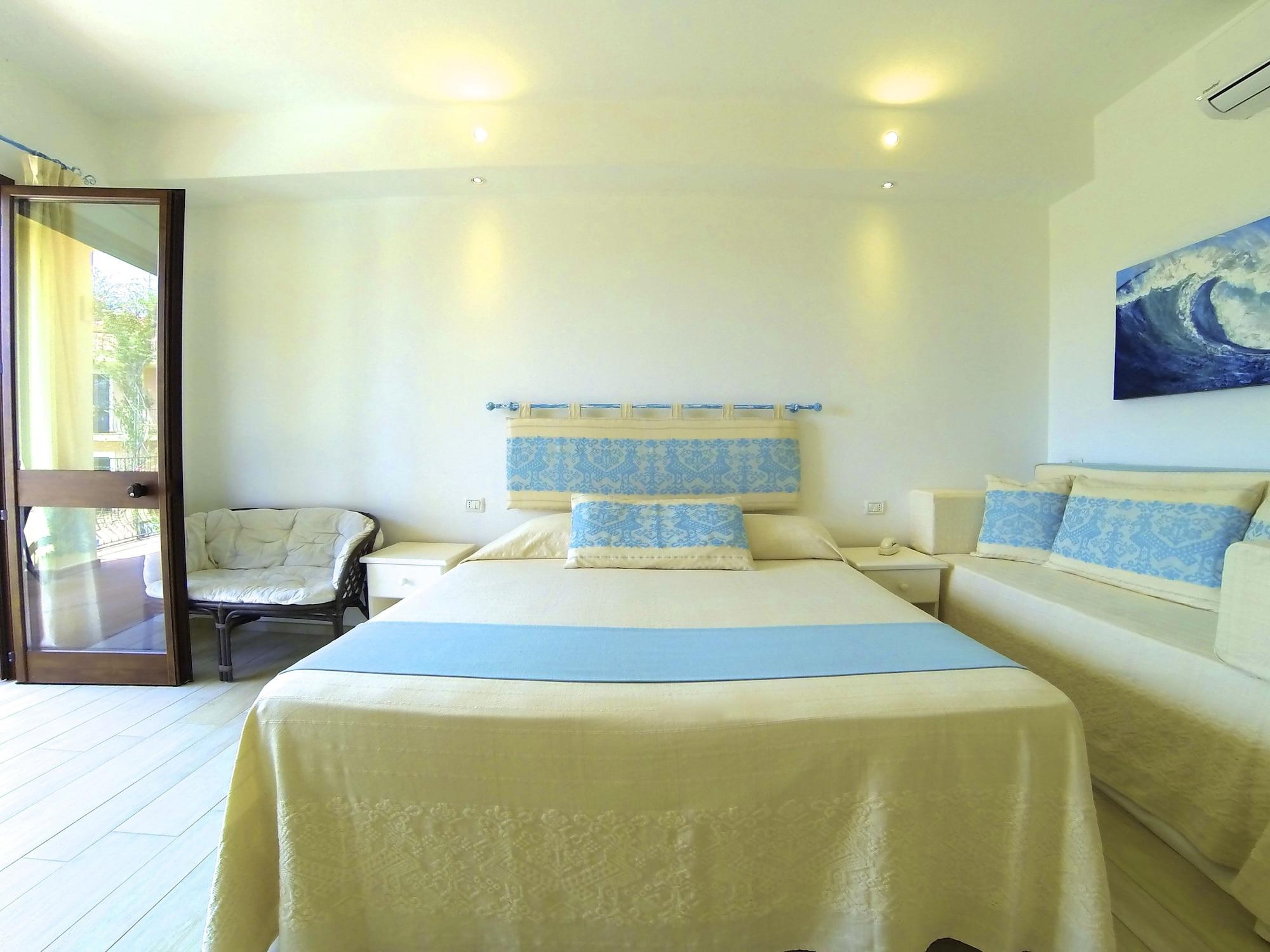Domus De Janas Sul Mare Hotel