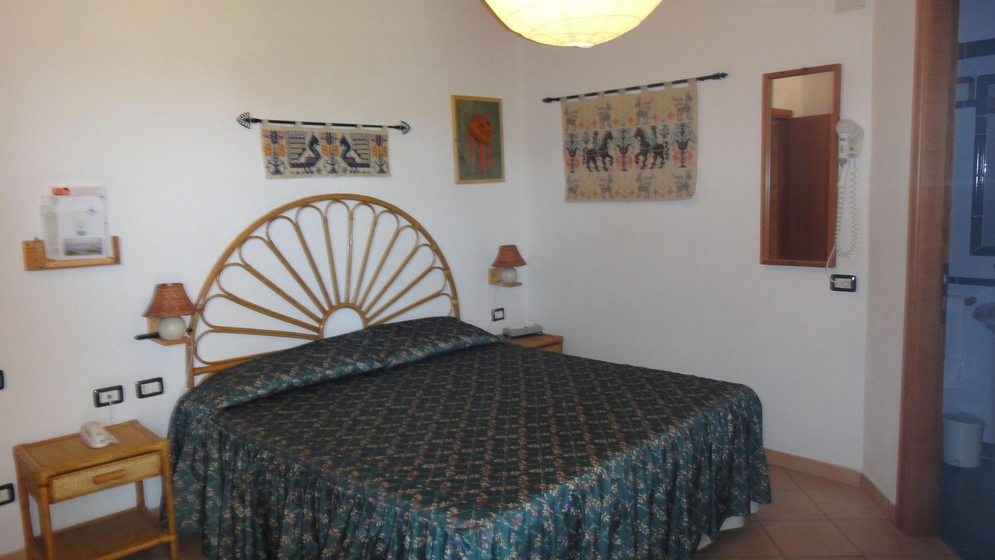 Domus De Janas Sul Mare Hotel Bari Sardo