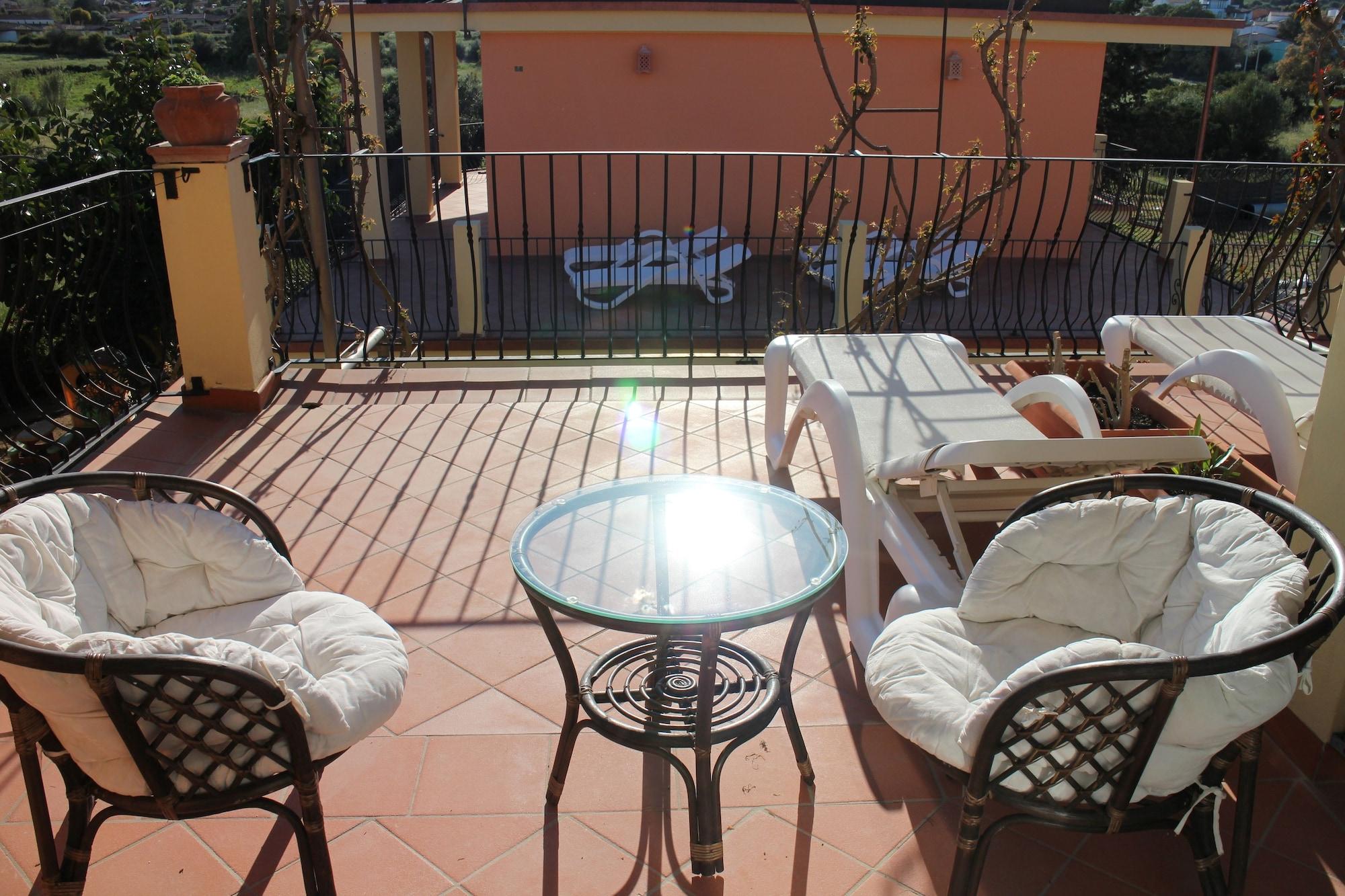 Domus De Janas Sul Mare Hotel