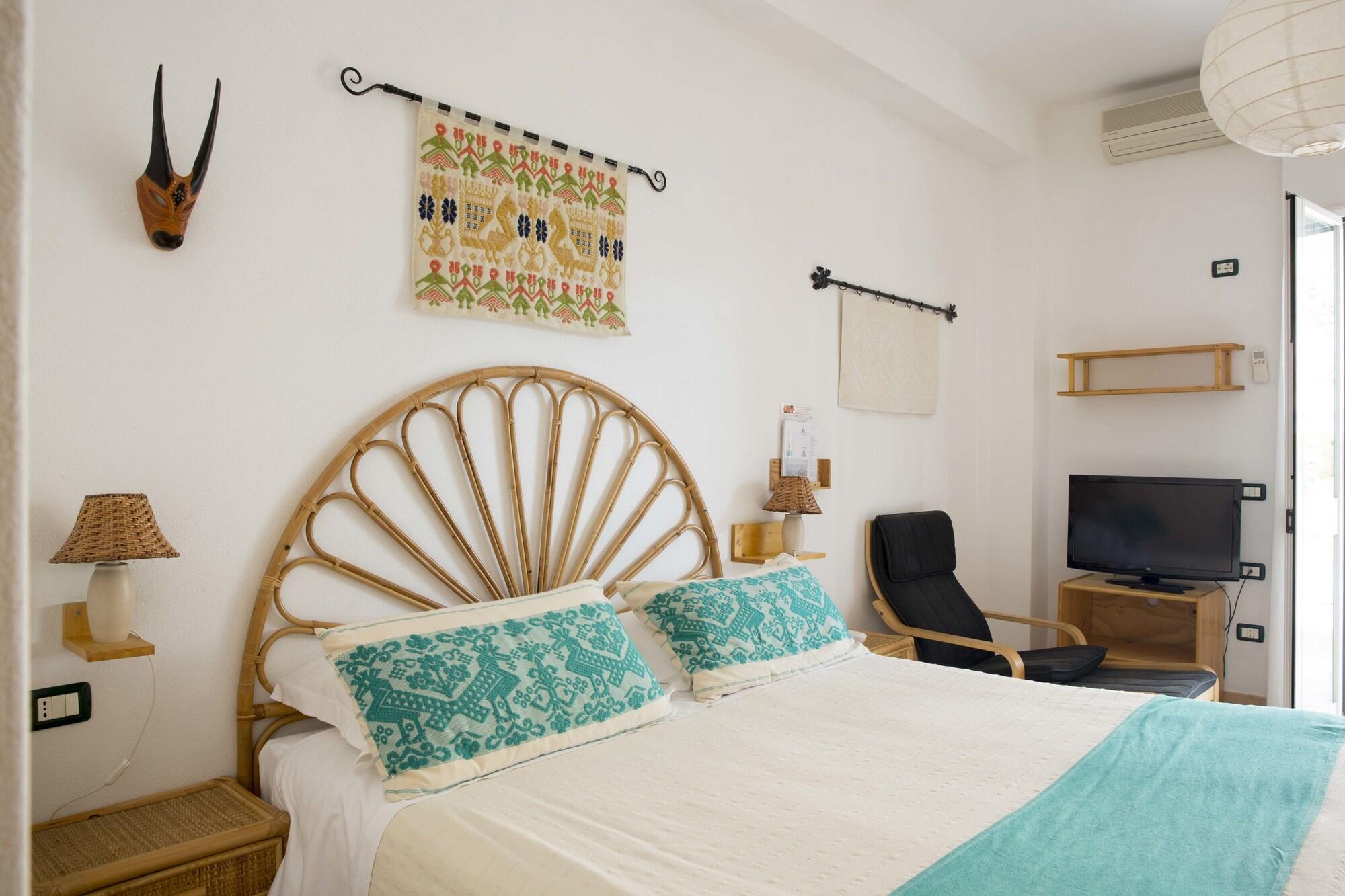 Domus De Janas Sul Mare Hotel