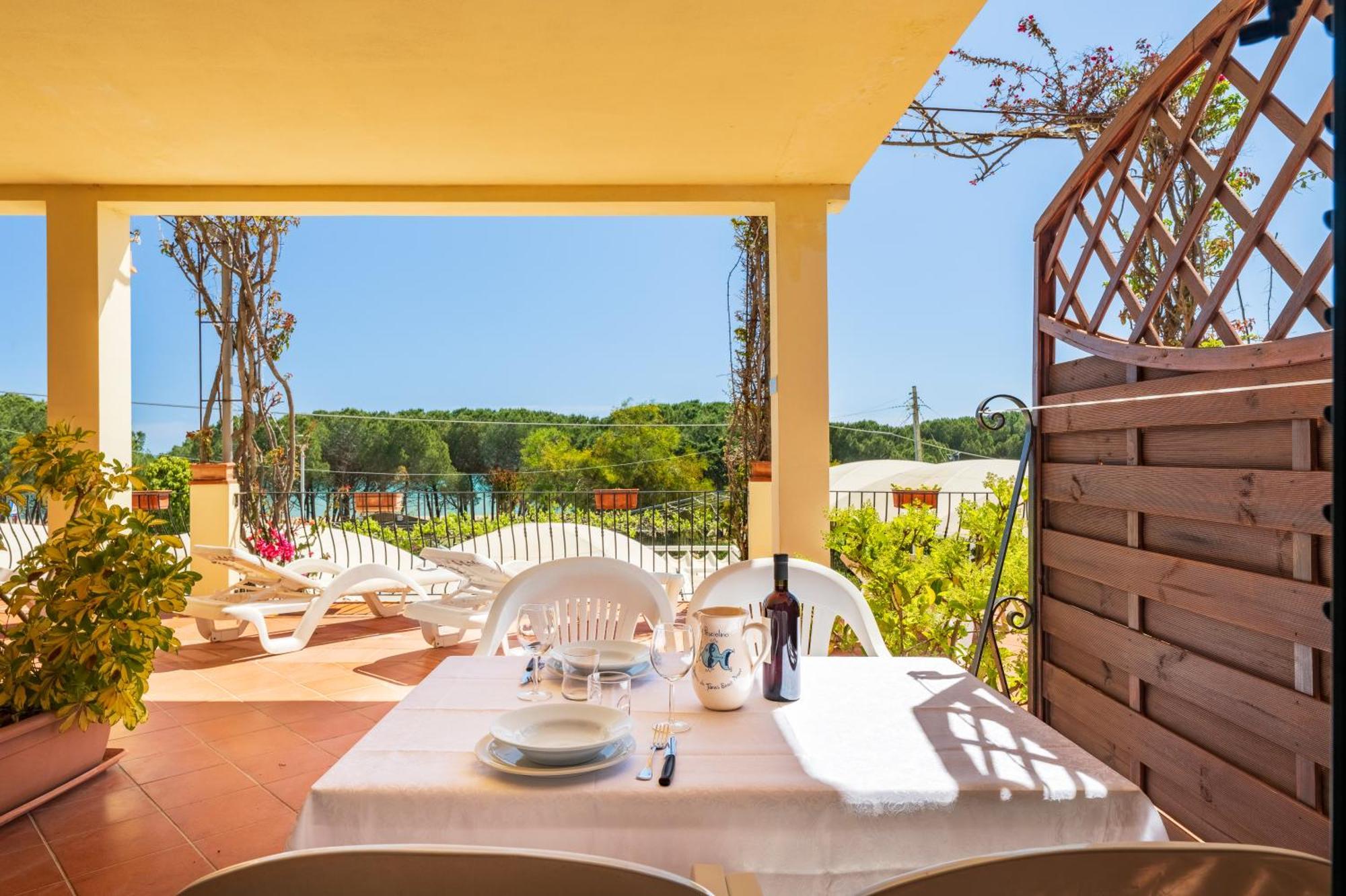 Domus De Janas Sul Mare Hotel 3*