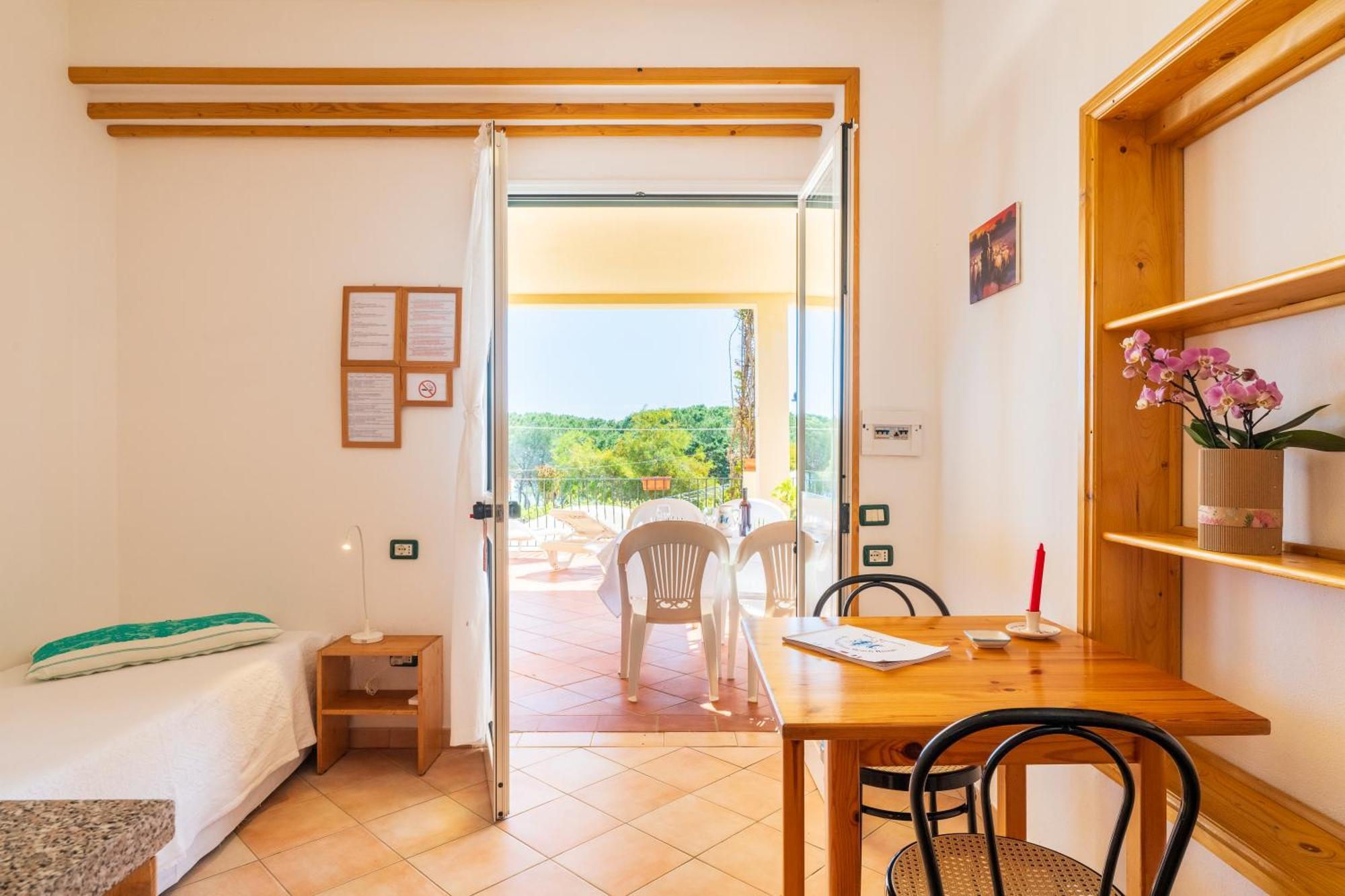 Domus De Janas Sul Mare Hotel 3*