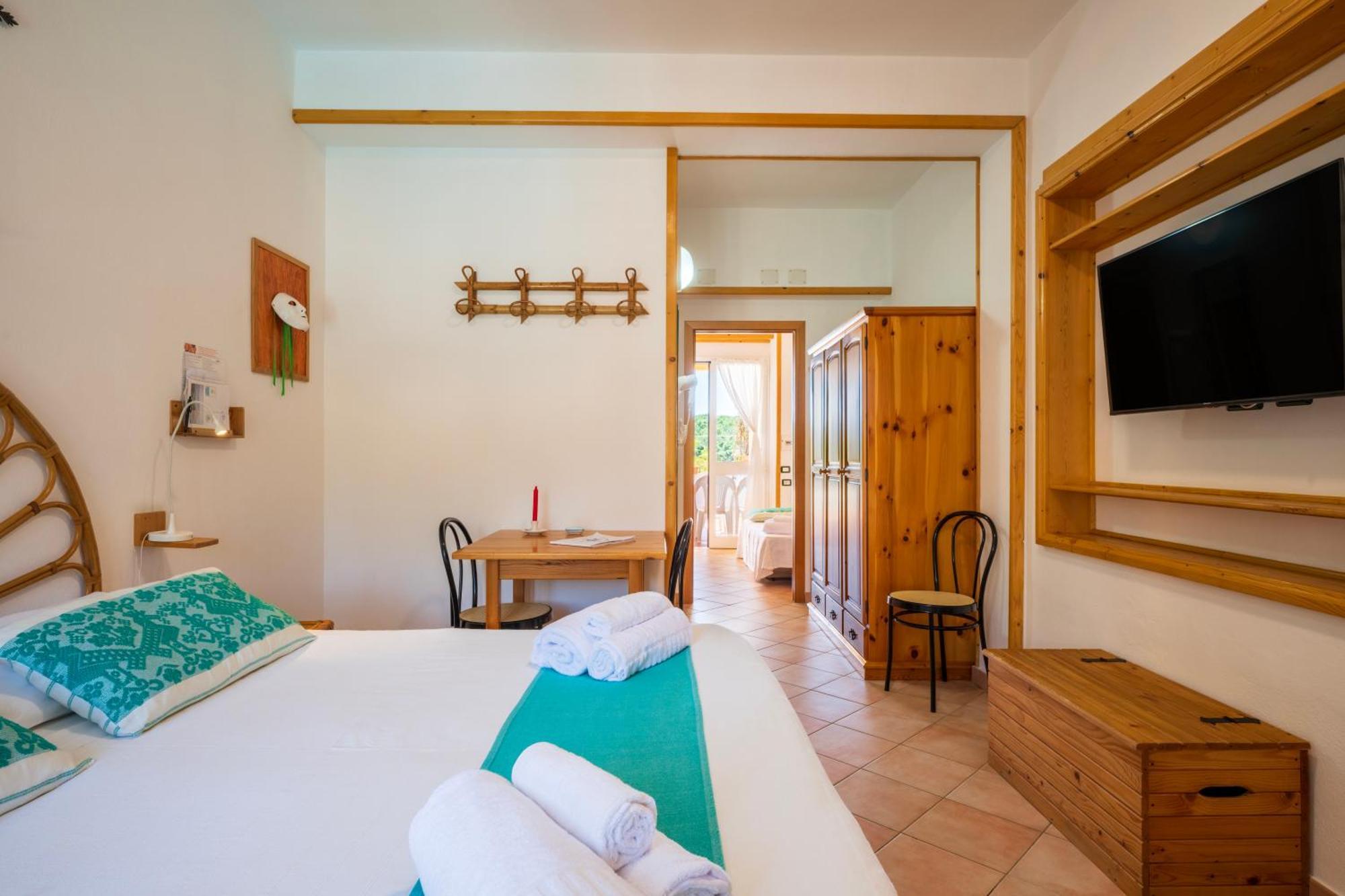 Domus De Janas Sul Mare 3*