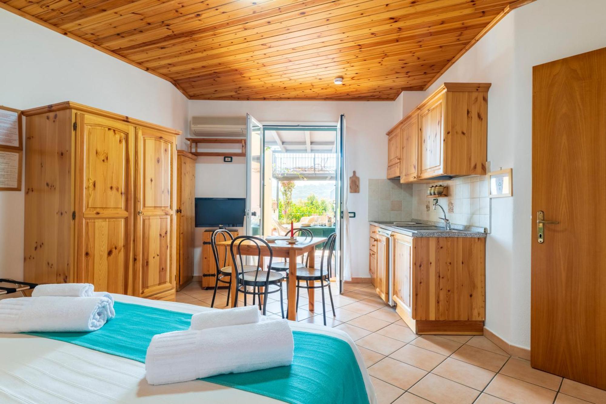 Domus De Janas Sul Mare Hotel Bari Sardo