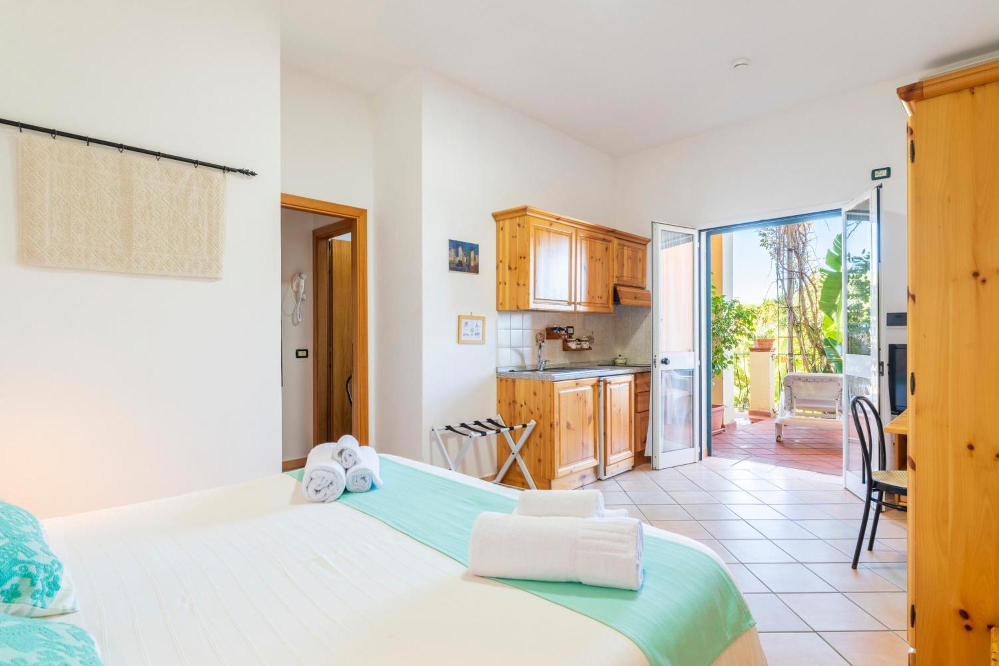 Domus De Janas Sul Mare 3*