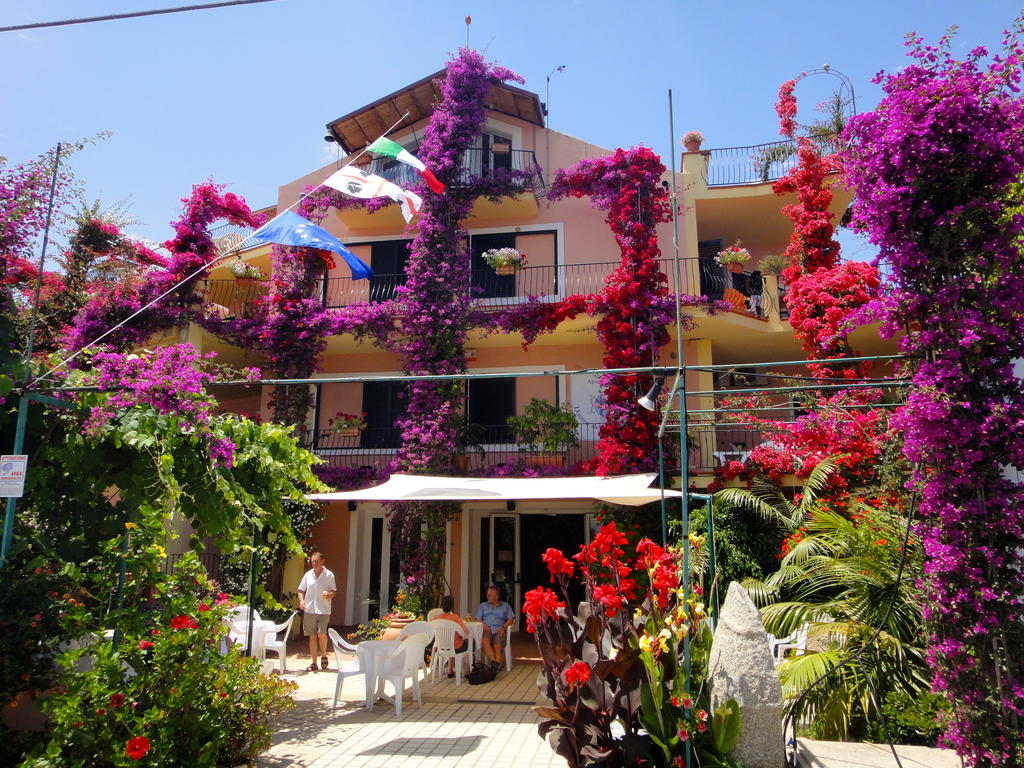 Hotel Domus De Janas Sul Mare